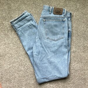 Mens Vintage Light Wash Wrangler Blue Jeans size 36x34